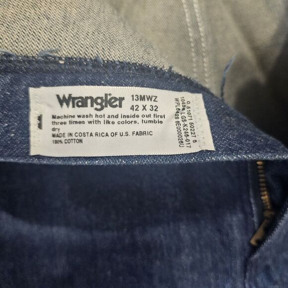 Wrangler Jeans Men 42x32 Blue Denim Dark Wash 13MWZ Cowboy Cut Orginal Fit - Picture 8 of 16